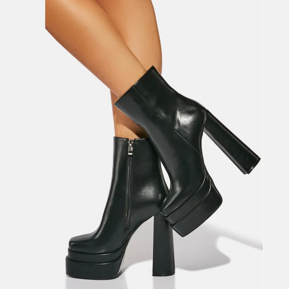 Mateo Patent Platform Boots